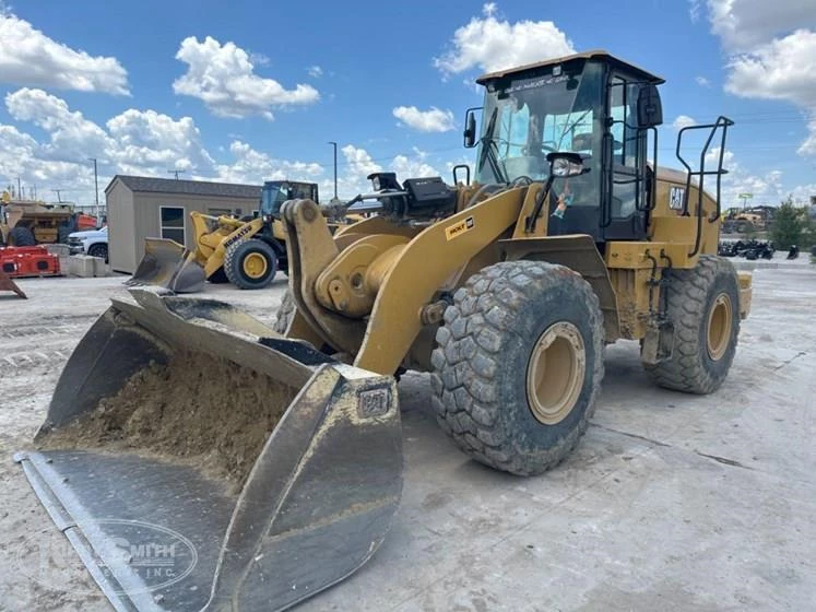 Used Caterpillar Loader